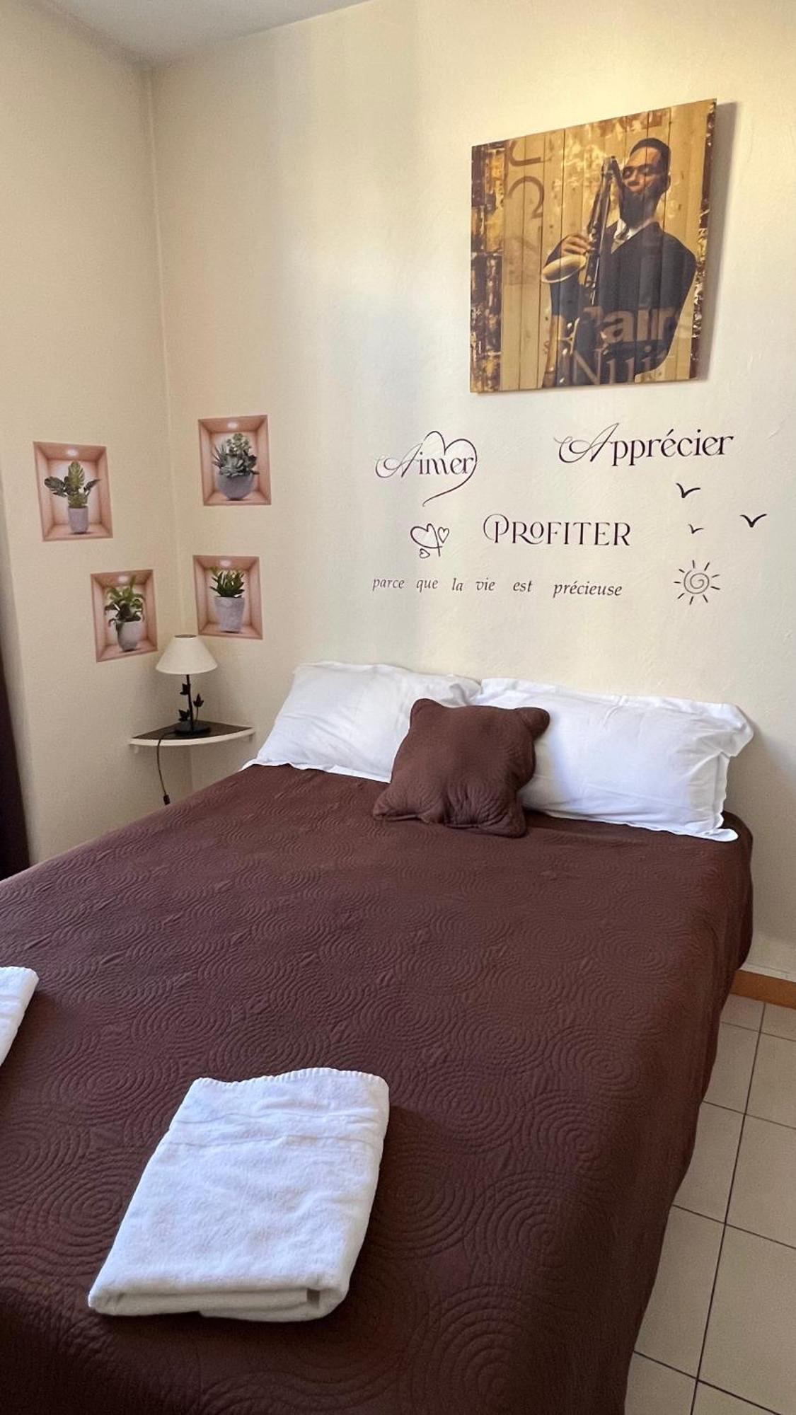 Le Signoret Hotel